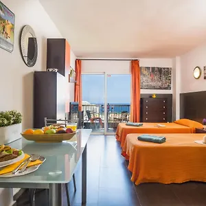 Apartment 926 Fabulous View Of Lasamericas, Seafront Studio!, Playa de las Americas (Tenerife)